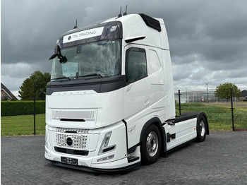 وحدة جر VOLVO FH13 460