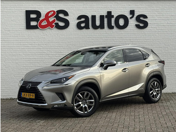 سيارة دفع رباعي