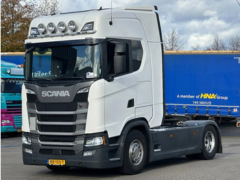 وحدة جر SCANIA S 450