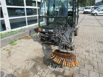 سياره كنس شوارع ROBERINE 1503 - 628 4WD Onkruidborstelmachine: صورة 2 سياره كنس شوارع ROBERINE 1503 - 628 4WD Onkruidborstelmachine: صورة 2