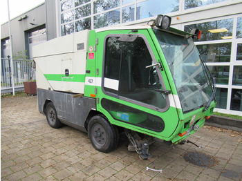 سياره كنس شوارع TENNANT HMF 214 Veegmachine, DEFECT / FOR PARTS: صورة 2