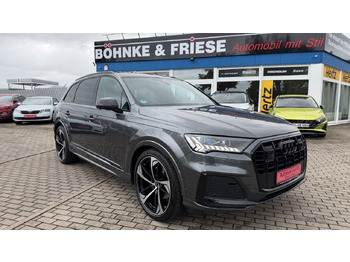 سيارة دفع رباعي AUDI