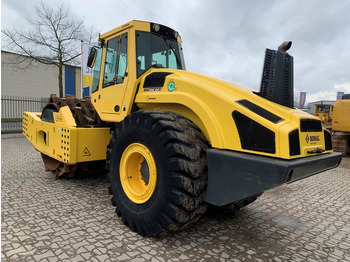 مدحلة ضاغطة BOMAG