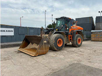 اللودر بعجل DOOSAN DL420