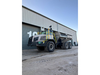 شاحنة قلاب مفصلية