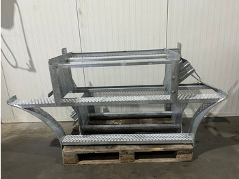 الكابينة والداخلية LIEBHERR