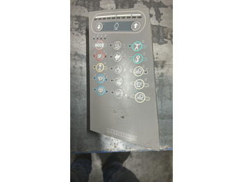 لوحة القيادة LIEBHERR