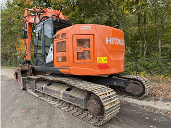 حفار زحاف Hitachi ZX225USLC-6: صورة 3