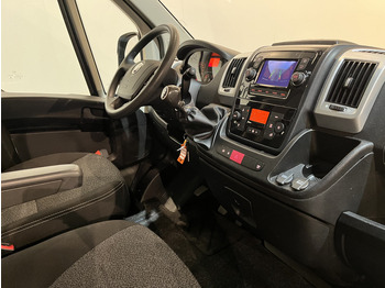 Interior photo 1: Fiat Ducato 2.3 MultiJet L2H2 120 PK / Euro 6 / Airco / Camera / Cruise Control / Trekhaak / Navigatie / 3-Zits / 72.600 KM !! Fiat Ducato 2.3 MultiJet L2H2 120 PK / Euro 6 / Airco / Camera / Cruise Control / Trekhaak / Navigatie / 3-Zits / 72.600 KM !!