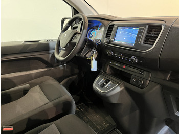 Peugeot e-Expert EV L2 75 kWh Servicebus / Inrichting / 100% Elektrisch / Airco / 220V. / Trekhaak / Camera / Cruise Control / Navigatie / CarPlay / 3-Zits / 1.900 KM !! Peugeot e-Expert EV L2 75 kWh Servicebus / Inrichting / 100% Elektrisch / Airco / 220V. / Trekhaak / Camera / Cruise Control / Navigatie / CarPlay / 3-Zits / 1.900 KM !!: صورة 3