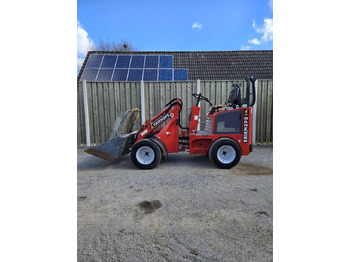 لودر مفصلي صغير