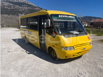 حافلة مدرسية IVECO