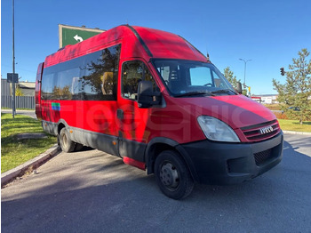حافلة صغيرة IVECO Daily