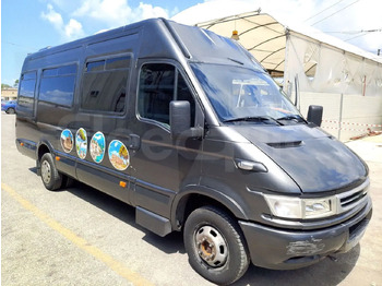 حافلة صغيرة IVECO Daily