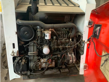 شيول صغير Bobcat S 300: صورة 3