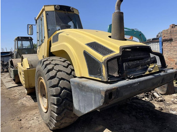 مدحلة ضاغطة BOMAG