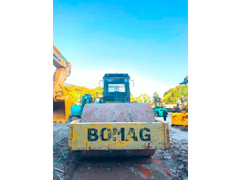 مدحلة اسفلت Bomag BW 225 D-3: صورة 4 مدحلة اسفلت Bomag BW 225 D-3: صورة 4