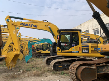 حفار زحاف KOMATSU PC200-8