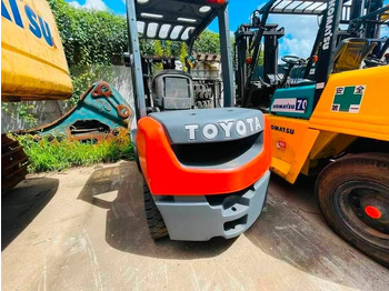 رافعة شوكية كهربائية TOYOTA