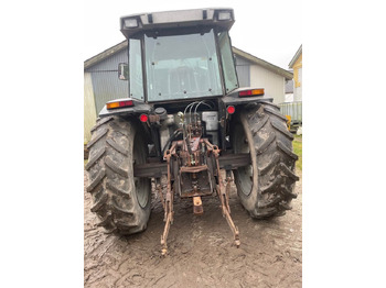 جرار Massey Ferguson 3080: صورة 2