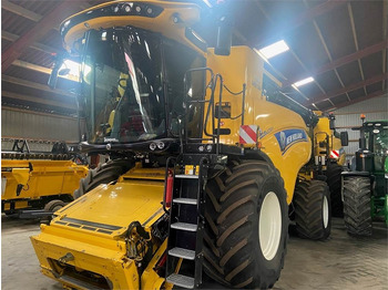 حصادة موحَّدة NEW HOLLAND CR series