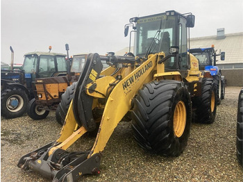 اللودر بعجل NEW HOLLAND