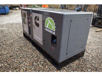مجموعة المولدات Cummins 88 KvA: صورة 3 مجموعة المولدات Cummins 88 KvA: صورة 3