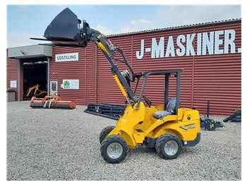 لودر مفصلي صغير EUROTRAC