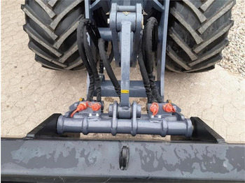 لودر مفصلي صغير Eurotrac w13f: صورة 4 لودر مفصلي صغير Eurotrac w13f: صورة 4