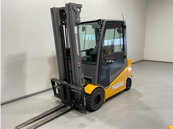 رافعة شوكية كهربائية Jungheinrich EFG 425: صورة 4