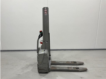 آلة التكديس JUNGHEINRICH