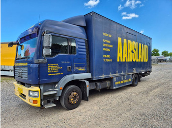 شاحنة مقفلة MAN TGM