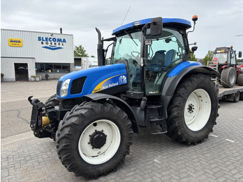 جرار NEW HOLLAND T6000