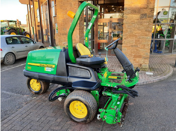 جزازة أعشاب الحدائق JOHN DEERE 7200
