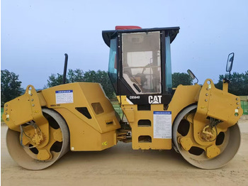 مدحلة CATERPILLAR