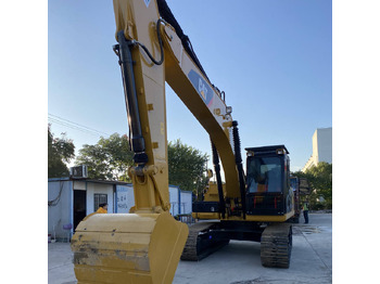 حفار زحاف CATERPILLAR 320D2