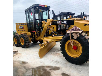 ممهدة CATERPILLAR 140H