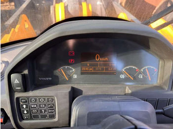 اللودر بعجل Used Volvo L120GZ 6 Ton Capacity Wheel Loader Available for Sale: صورة 5 اللودر بعجل Used Volvo L120GZ 6 Ton Capacity Wheel Loader Available for Sale: صورة 5