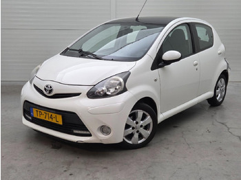 هاتشباك TOYOTA