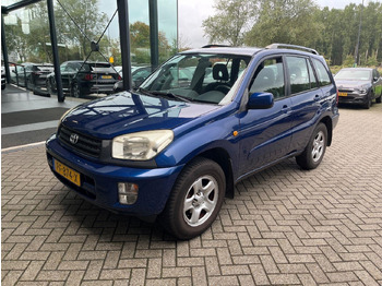 سيارة دفع رباعي TOYOTA