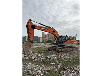 حفارة DOOSAN DX380