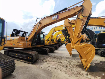 حفار زحاف CATERPILLAR 320