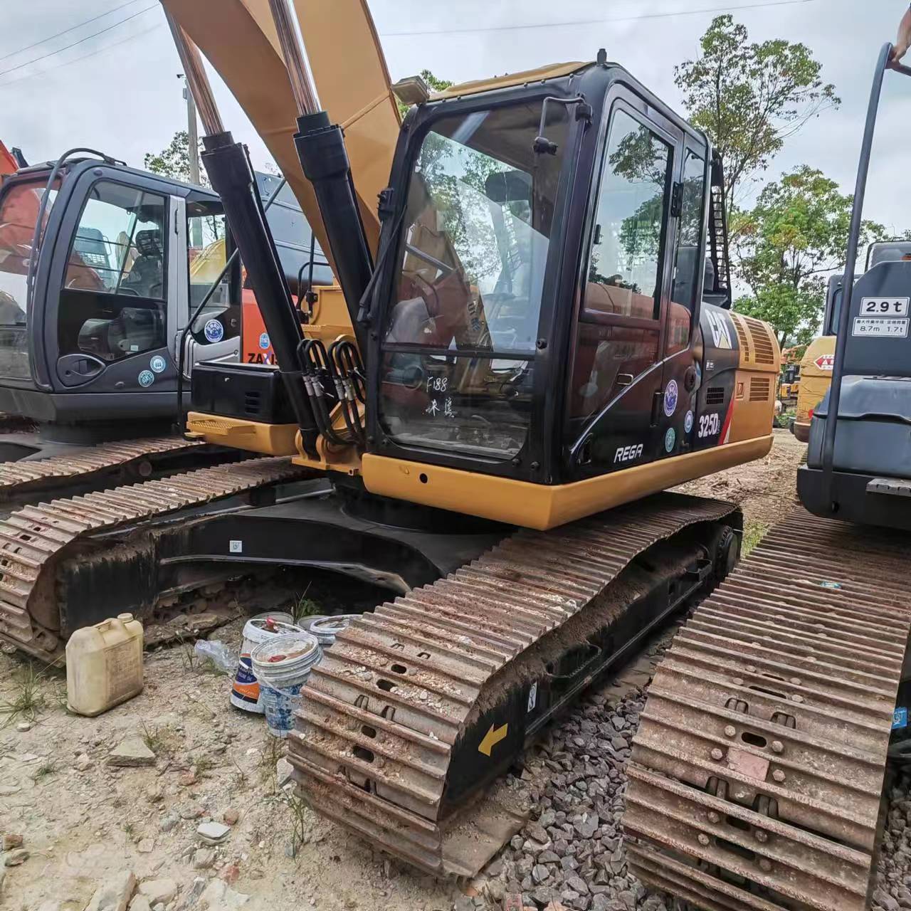 حفار زحاف CATERPILLAR 325D2: صورة 2 حفار زحاف CATERPILLAR 325D2: صورة 2