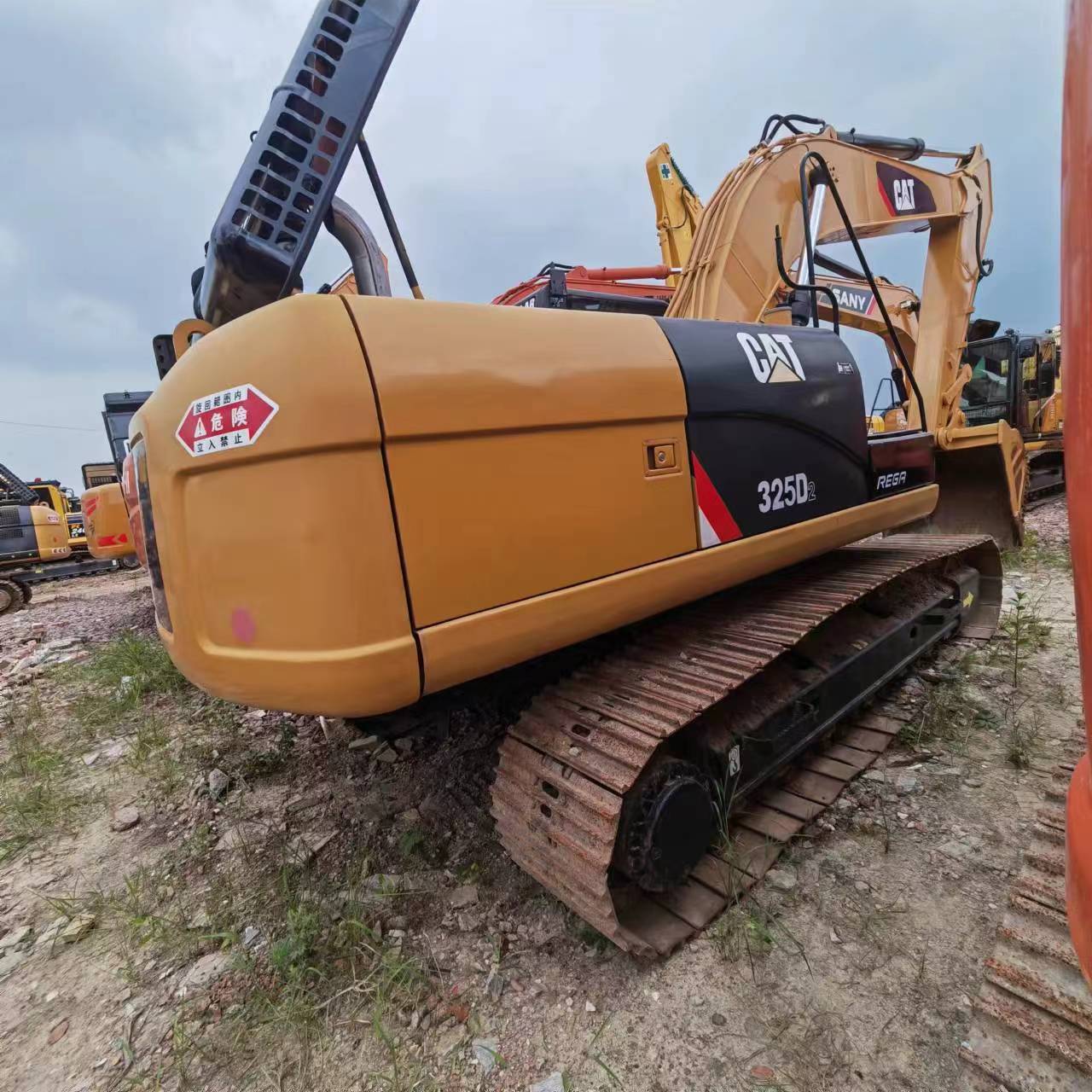 حفار زحاف CATERPILLAR 325D2: صورة 4 حفار زحاف CATERPILLAR 325D2: صورة 4