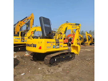 حفار زحاف KOMATSU PC200: صورة 3