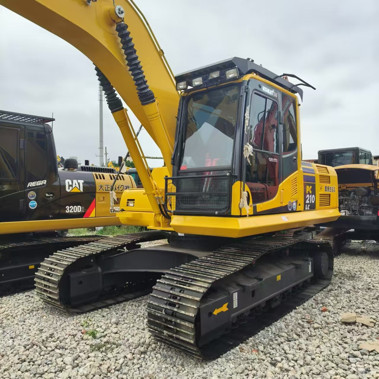حفار زحاف KOMATSU PC210: صورة 5 حفار زحاف KOMATSU PC210: صورة 5