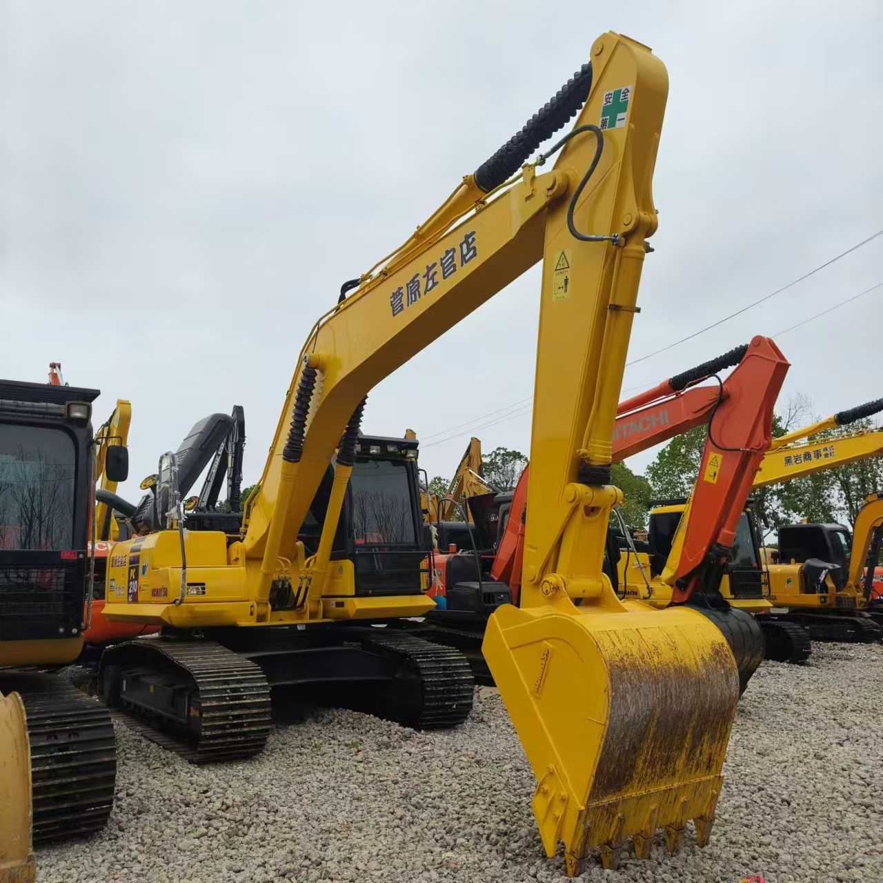 حفار زحاف KOMATSU PC210: صورة 2 حفار زحاف KOMATSU PC210: صورة 2
