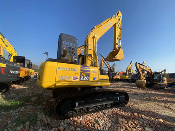 حفار زحاف KOMATSU PC220