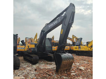 حفار زحاف VOLVO EC210