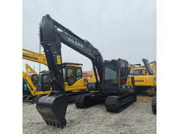 حفار زحاف VOLVO EC140